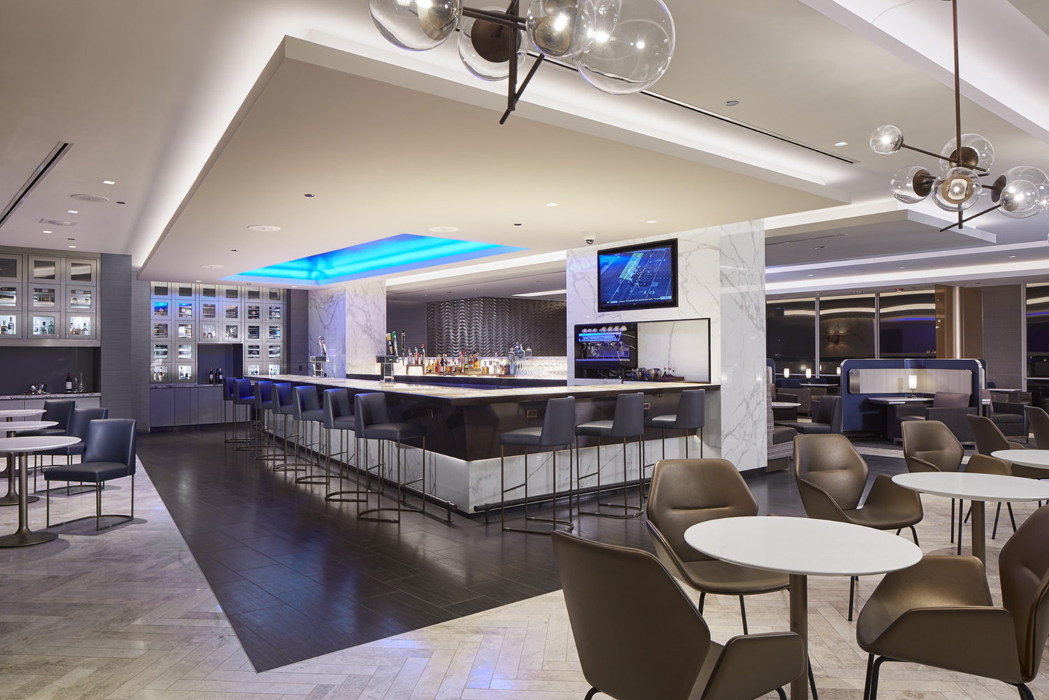 United Airlines, Polaris Club at O’Hare