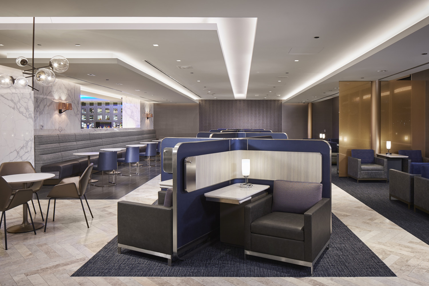 United Airlines, Polaris Club at O’Hare