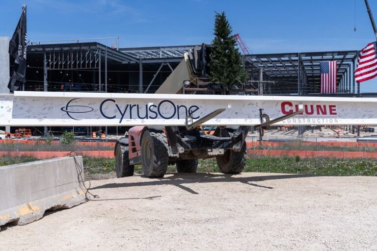 DatacenterDynamics: CyrusOne tops out 18MW Illinois data center