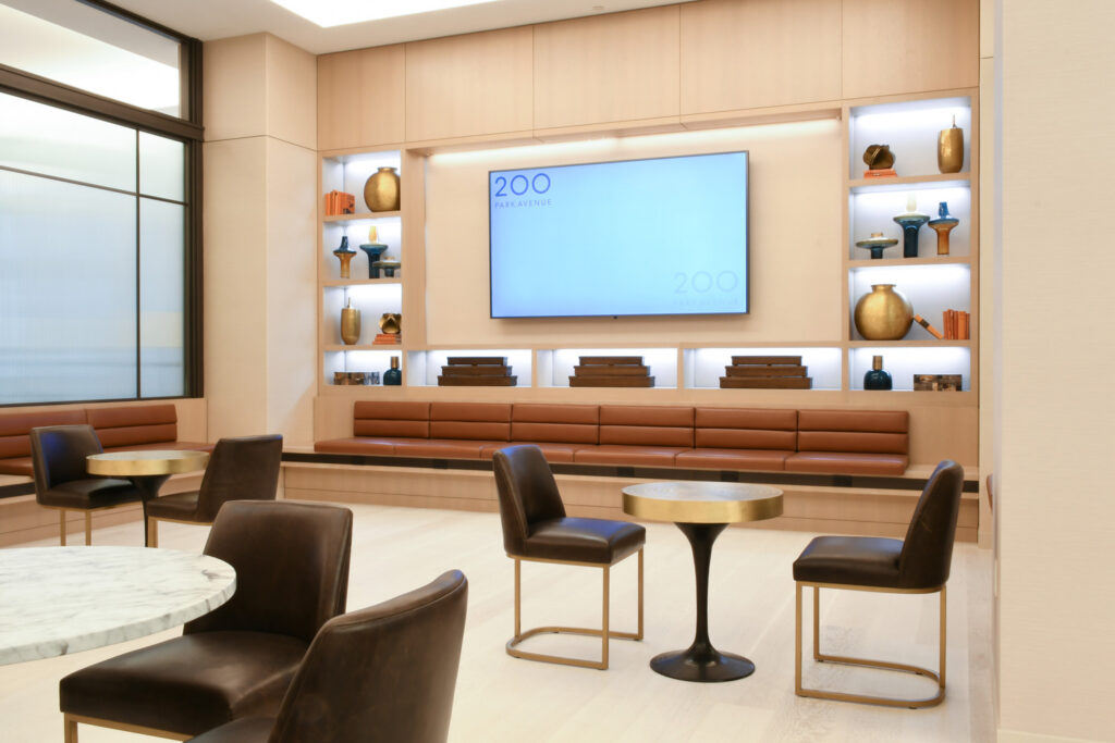 Lobby & Amenity Space